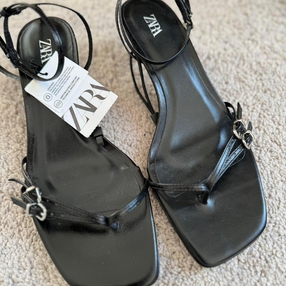 Zara Black Buckled Strappy Leather Square Toe Sandals - Picture 6 of 8